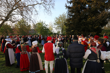 folkedanserstemning